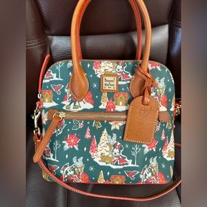 2022 Disney Christmas Satchel